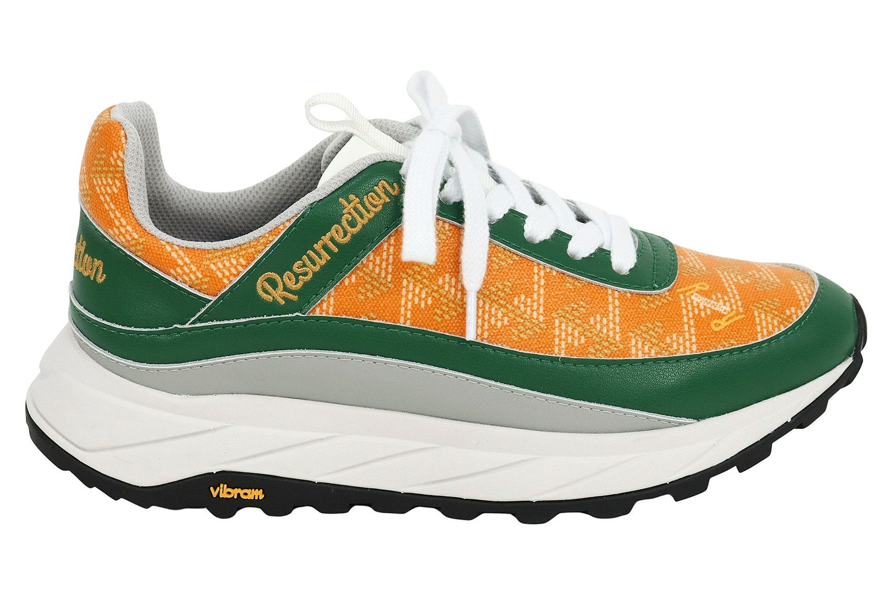 レザレクションのシューズ