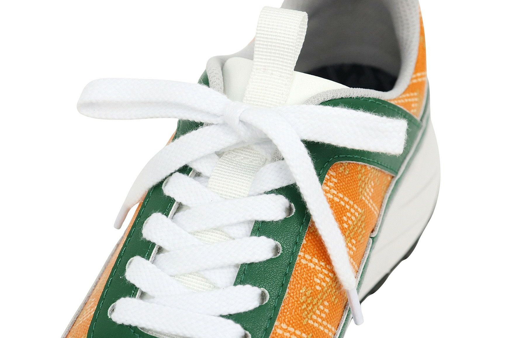 レザレクションのシューズ