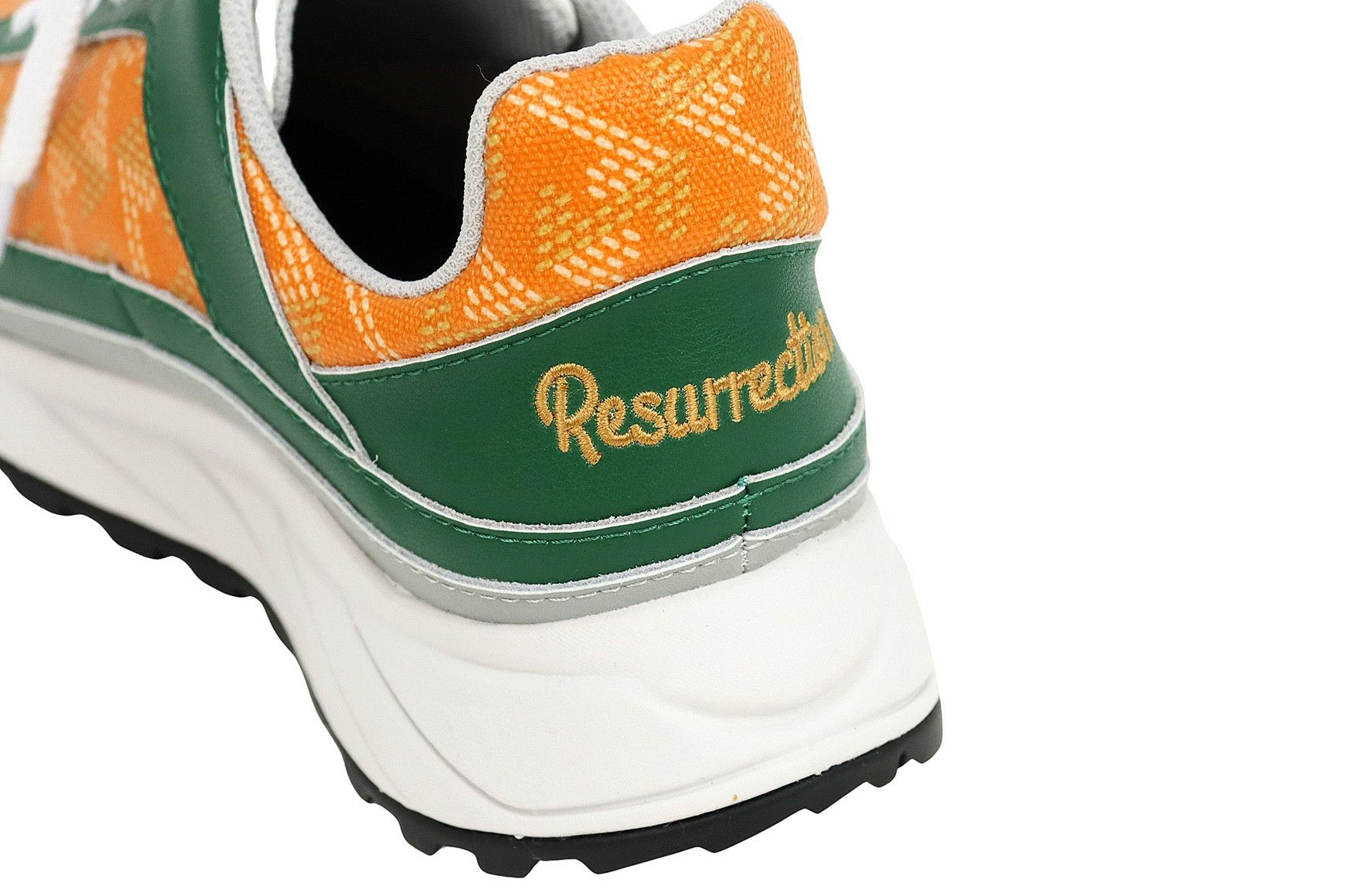 レザレクションのシューズ