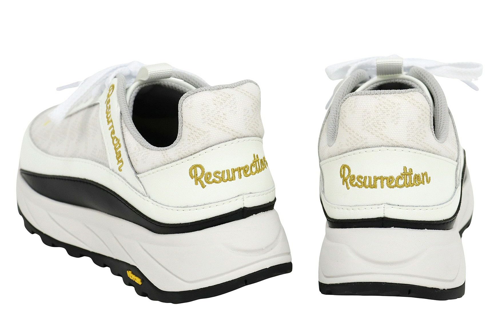 レザレクションのシューズ