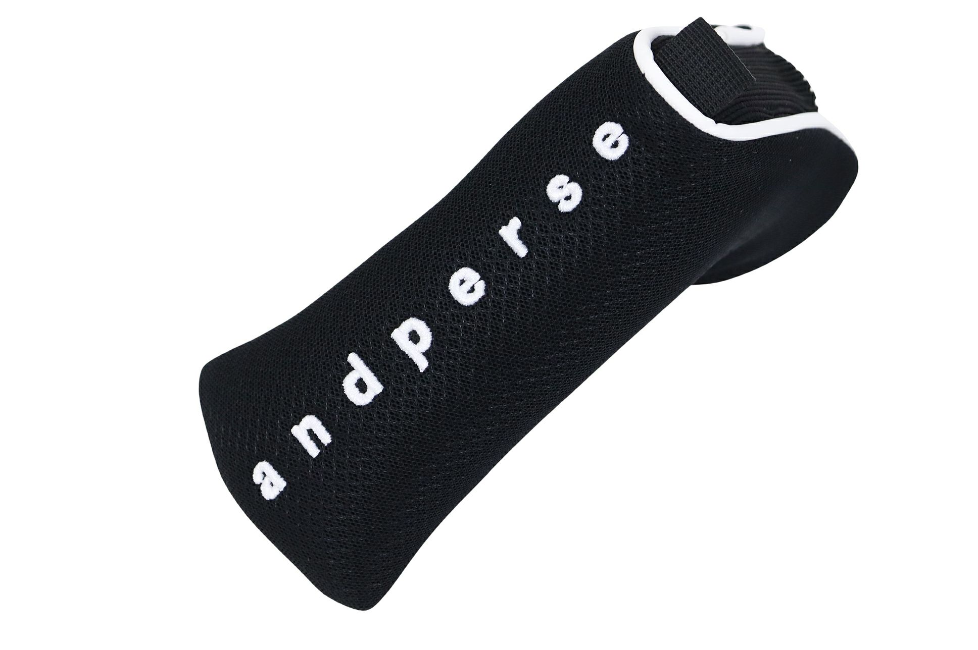 アンパスィのピン型パターカバー