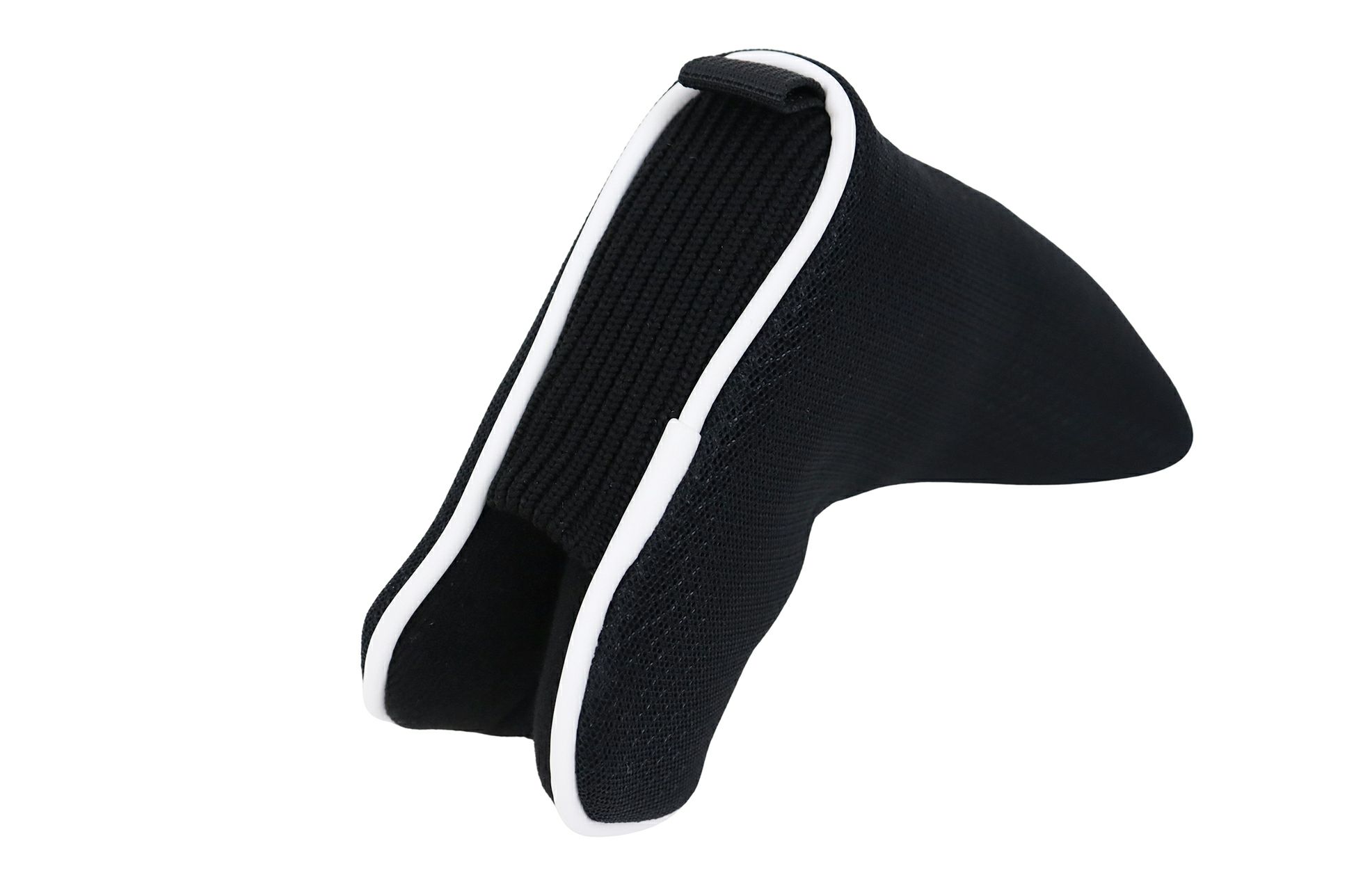 アンパスィのピン型パターカバー