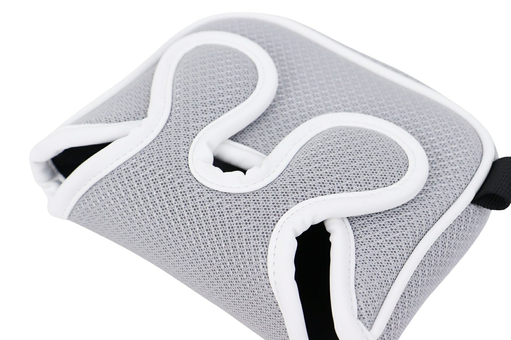 アンパスィのパターカバー